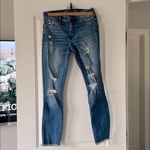 A&F Mid Rise Super Skinny Ankle - 27 / 4L